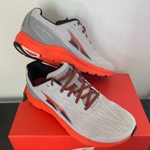 ALTRA Rivera running shoes (size 8)
